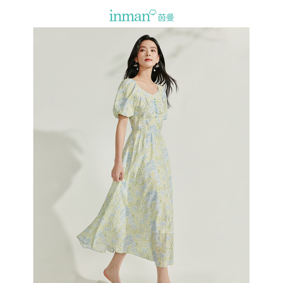 茵曼度假风法式印花连衣裙2025夏季女装新款浪漫泡泡袖收腰长裙