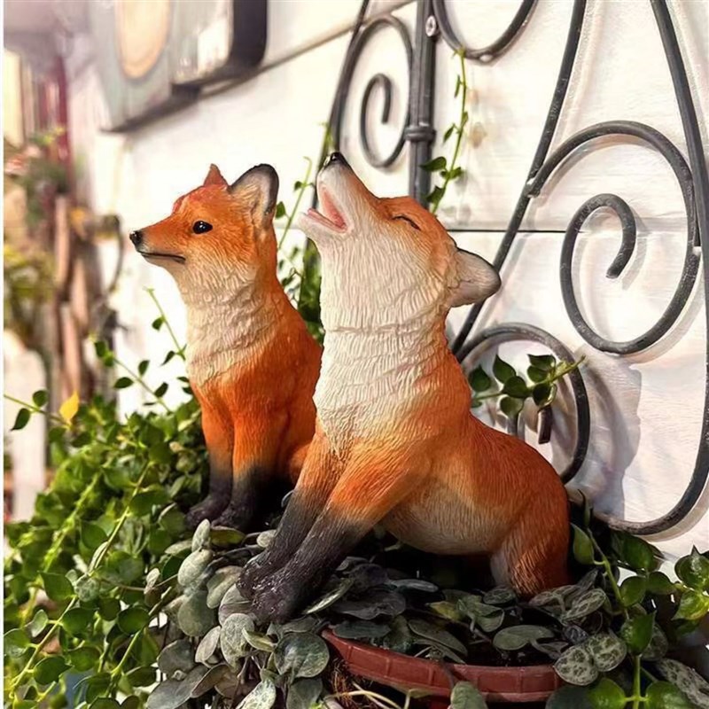 树脂新款可爱小狐狸家居办公桌面装饰花园阳台庭院摆件
