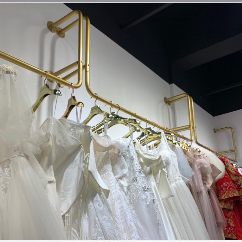 金色婚纱架子壁挂式墙上婚纱吊架高档悬挂展示架影楼专用礼服货架