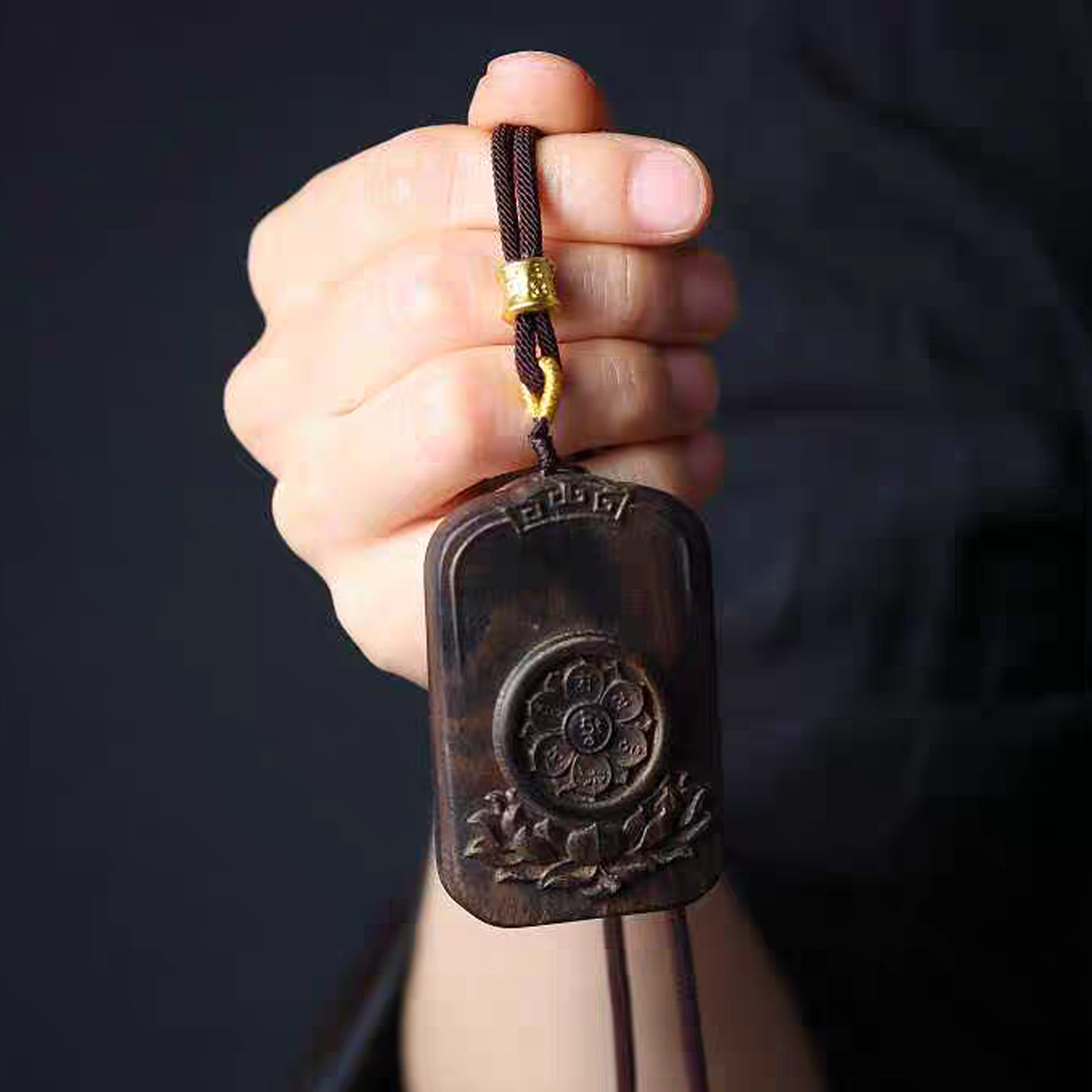 沉香木雕六字箴言无事牌吊坠