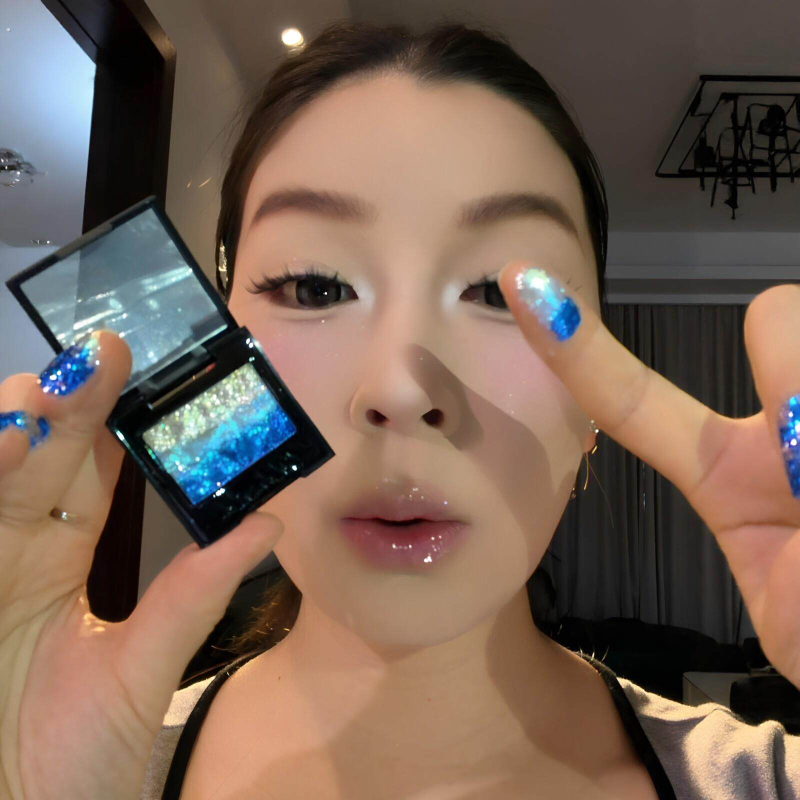 夏日海洋风眼影提亮眼睛卧蚕泪沟高光拼色盘氛围拍照妆容彩妆工具