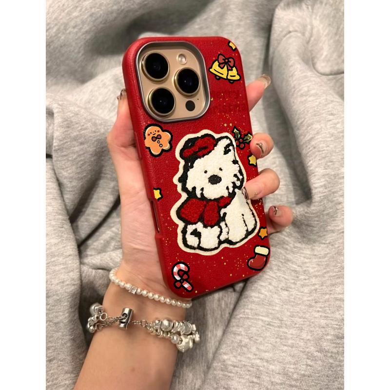 圣诞红帽围巾狗适用苹果17promax/16pro/15plus/14金属框皮纹手机壳iPhone13小众12promax新款11个性ip17pro