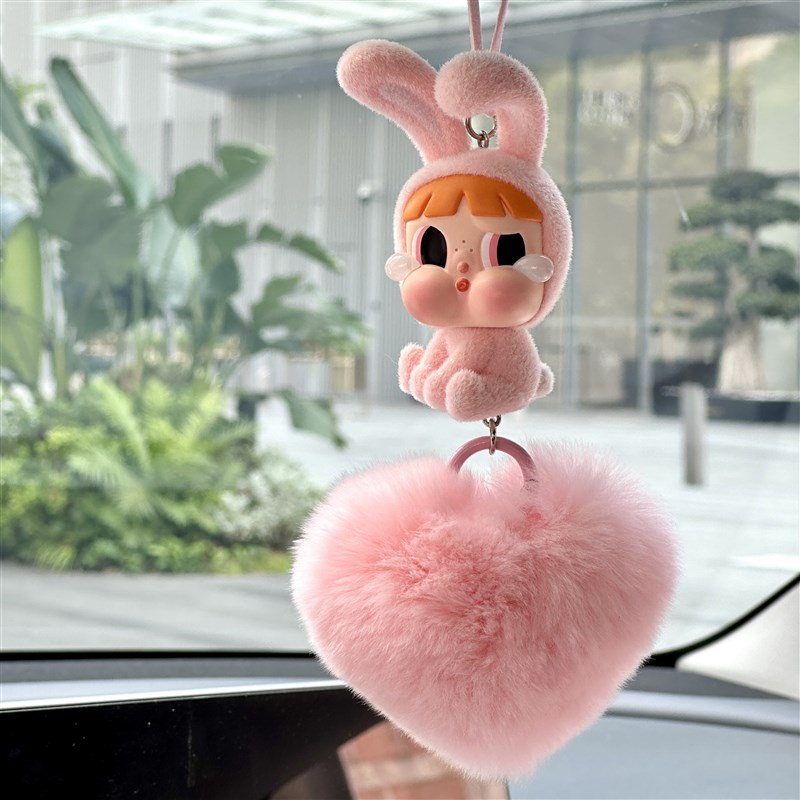 泡泡玛特crybaby可爱毛绒车载挂件后视镜吊坠挂饰女生车内装饰品