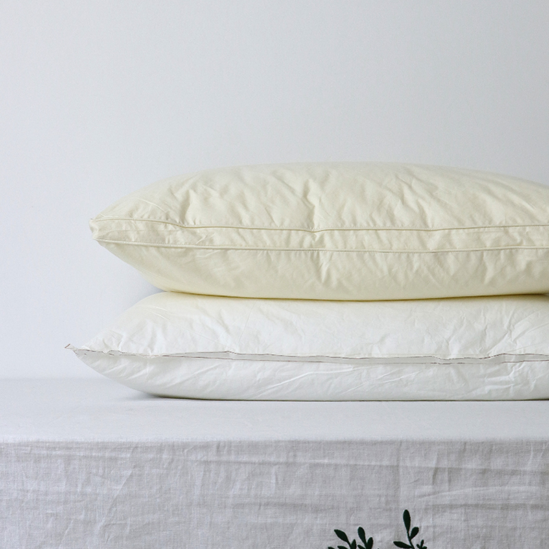 高端超细纤维柔软保健枕芯 蓬松仿羽绒感 立体边设计仿羽绒枕芯