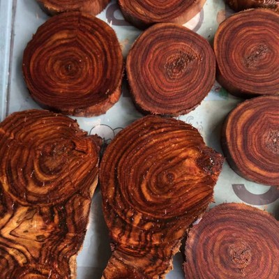 海南黄花梨木料珠子料下脚料边角料片料手把件原木雕刻老料红木料