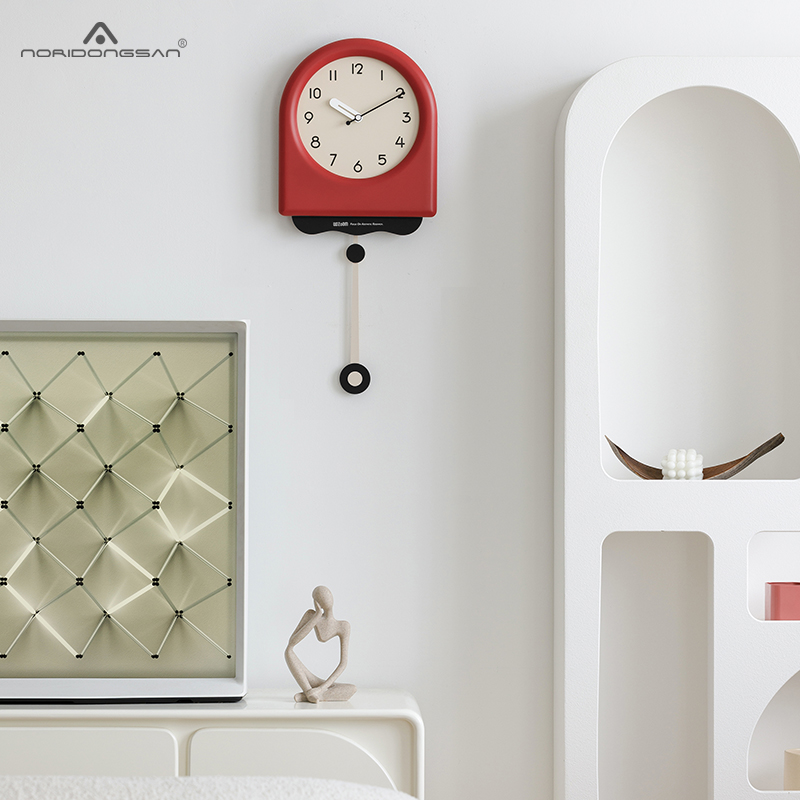noridongsan免打孔现代简约挂钟客厅奶油风创意摇摆时钟表挂墙面