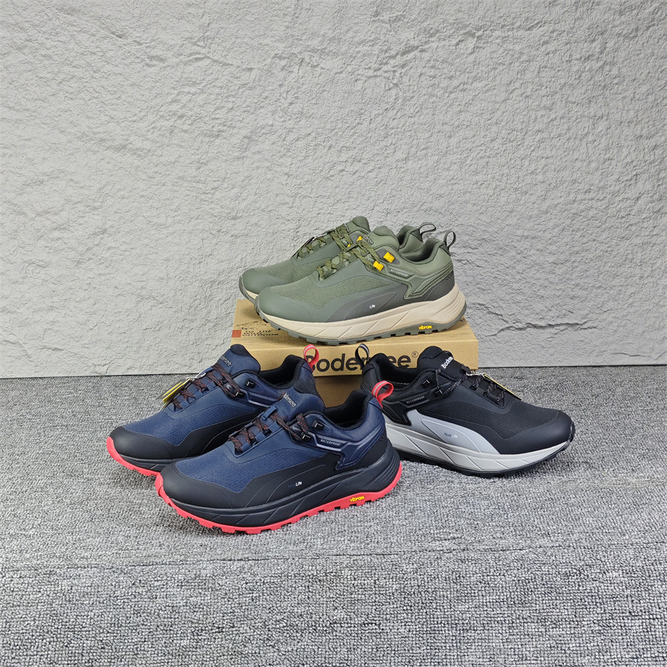 防水户外徒步登山鞋湿地营地鞋男