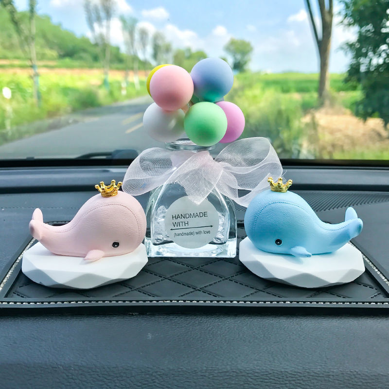 车载鲸鱼车内香水香薰饰品