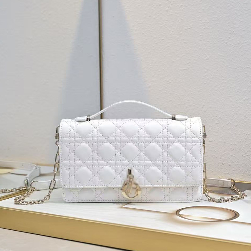 芬琳卡娜小众羊皮菱格纹链条刺绣小方包女单肩斜跨手提通勤真皮包