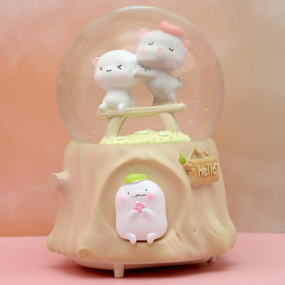 创意彩灯自动飘雪蜜桃情侣酱酱猫水晶球音乐盒女生儿童生日礼品