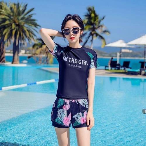 妈妈泳衣2023新款中老年女保守分体大码显瘦遮肚温泉度假沙滩泳装