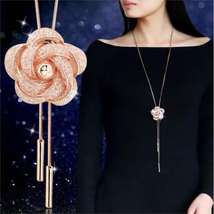 韩国时尚百搭简约气质花朵毛衣链长款装饰项链女秋冬衣服配饰吊坠