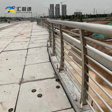 304不锈钢复合管桥梁护栏河道景观异形镀锌钢管隔离防护栏加工