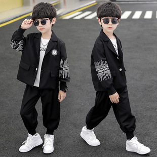 男童套装帅气西服2026春秋款洋气中大童休闲西装时尚外穿两件套潮