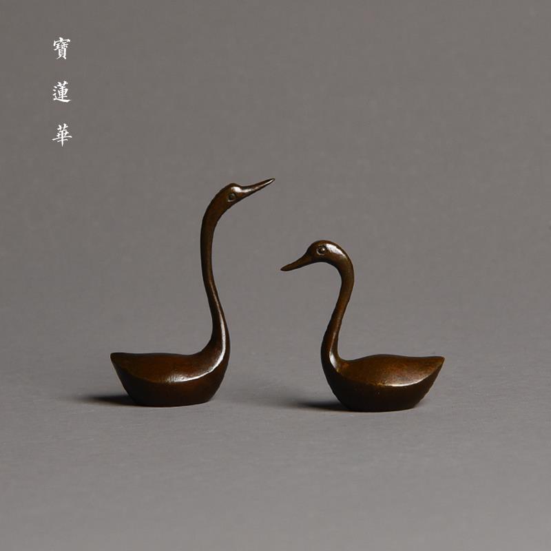 铜雕小天鹅 实心全铜搁架 茶玩摆件茶宠铜器茶枕茶拨架笔搁铜镇纸