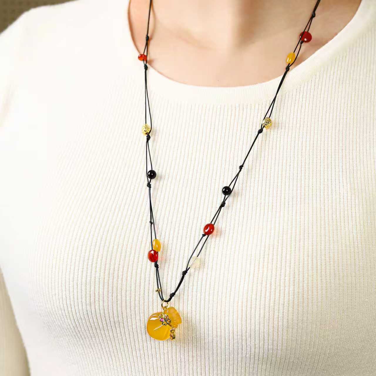 天然玉髓钱袋吊坠手工编织绳项链