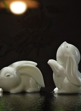 吉祥物兔子茶宠陶瓷小摆件办公室客厅桌面装饰品高档创意节日礼物