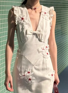 ICEYY shushu法式立体花朵装饰连衣裙女甜美收腰V领小飞袖包臀裙