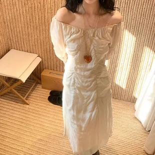 显瘦褶皱长裙aire 复古气质露肩连衣裙女设计感修身 ICEYY lem法式
