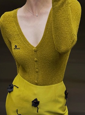 ICEYY shushu秋日可爱风V领针织开衫女小众气质修身显瘦连体上衣t