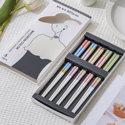 陶瓷筷子新款骨瓷多彩雅光抗菌筷家用耐高温白色细头一人一筷套装