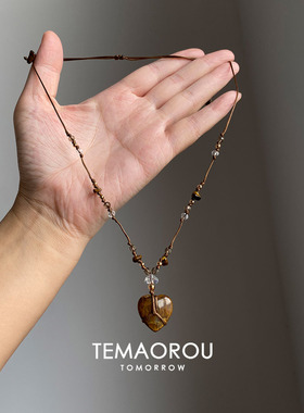 复古美拉德串珠仿虎眼石爱心项链