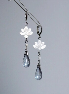 新中式白色贝母莲花耳环女轻奢小众高级感水滴耳坠复古风耳钉耳夹
