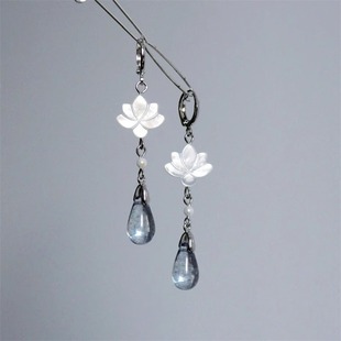 新中式白色贝母莲花耳环女轻奢小众高级感水滴耳坠复古风耳钉耳夹