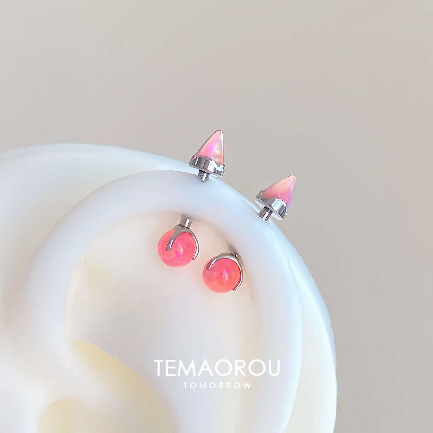 甜酷风个性粉色恶魔耳骨钉女独特气质百搭时尚小众耳环养耳洞耳饰,饰品/流行首饰/时尚饰品新,耳钉,淘宝优惠券,粉丝福利购,淘宝优惠卷