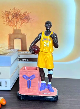 创意多款球星摆件笔筒 球星卡通人物篮球摆件笔筒创意装饰摆件