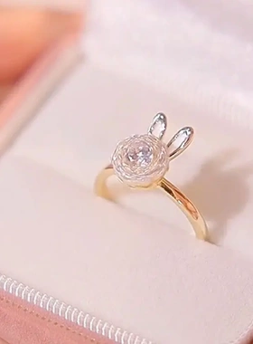 满钻可旋转的小兔子戒指本命年可爱灵动可调节食指戒轻奢小众指环