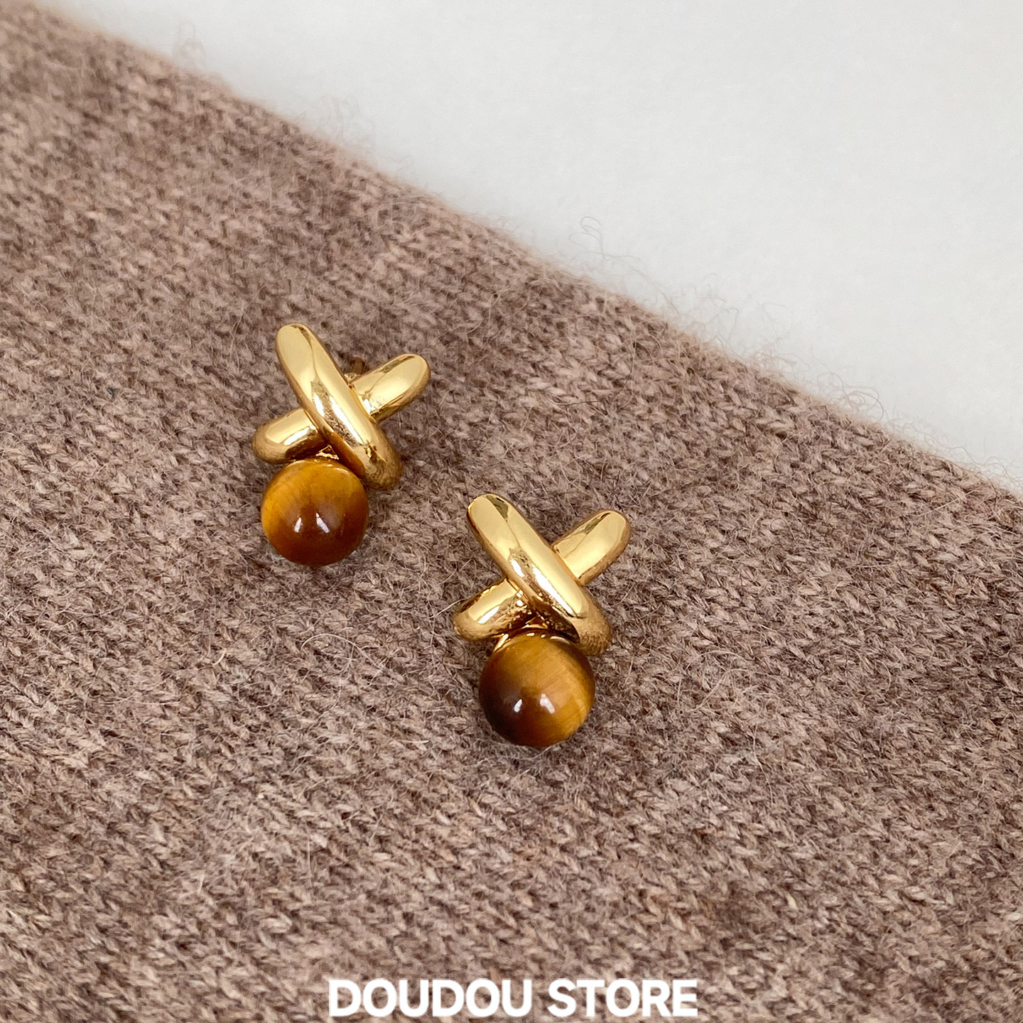 复古几何线条仿虎眼石耳钉女2025新款高级感轻奢耳饰独特绝美耳环,饰品/流行首饰/时尚饰品新,耳钉,淘宝优惠券,粉丝福利购,淘宝优惠卷