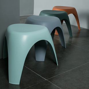 北欧塑料矮凳子家用加厚成人可堆叠换鞋凳子简约创意小户型等位凳