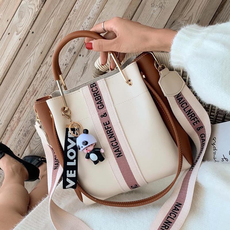 包包女包2024新款时尚潮撞色手提水桶包复古百搭大容量单肩斜挎包