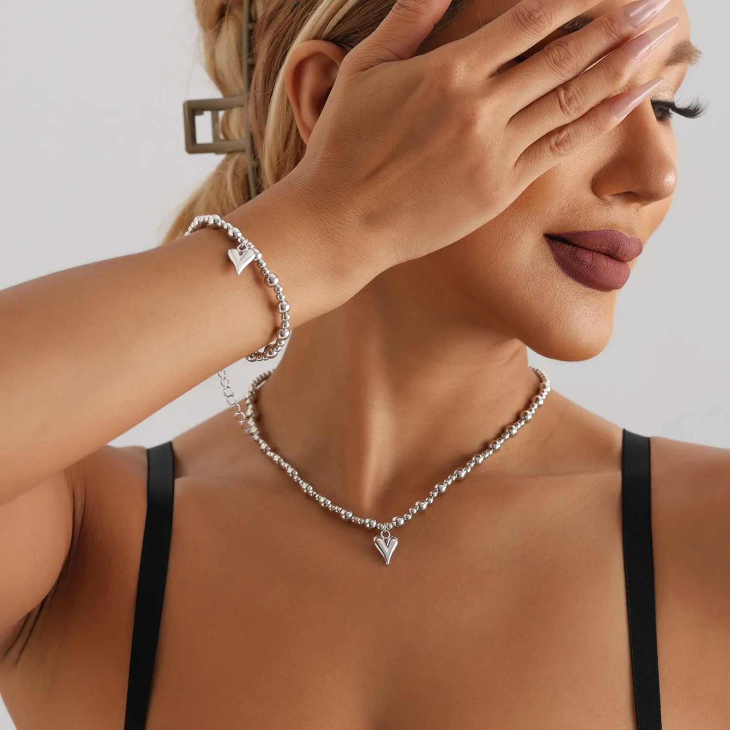 欧美饰品 几何手工串珠圆珠颈链女 百搭nelae热销爱心项链