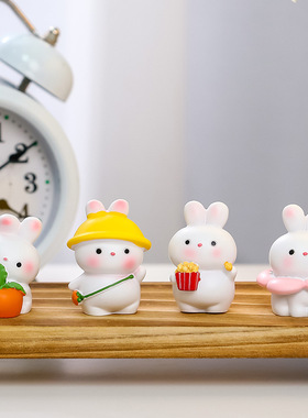 汽车摆件卡通新款车内装饰品内饰用品大全创意中控台车载小摆件女