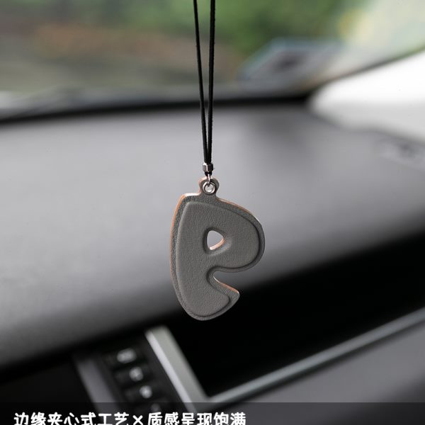 山得 字母挂件车载挂饰汽车挂件真皮手工定制简约包挂高级感车饰
