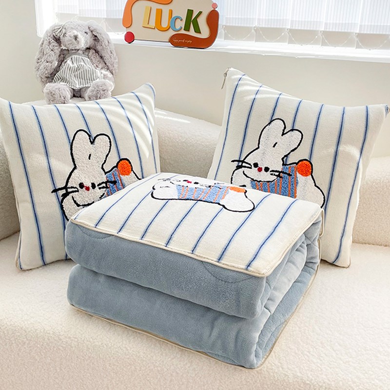 美拉德抱枕被子两用二合一冬季加厚珊瑚牛奶绒办公室午睡枕头毯子