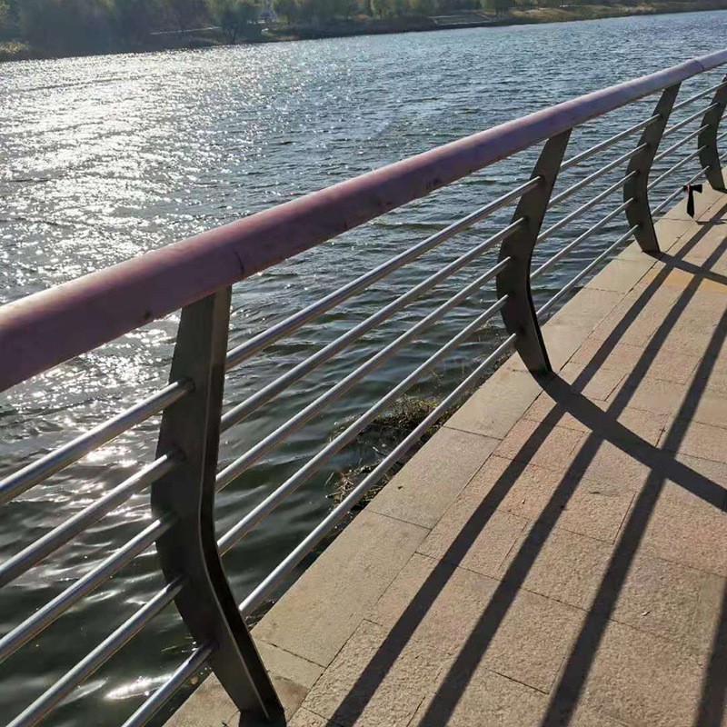 304不锈钢桥梁护栏河道栏杆 防撞栏复合管立柱护栏不锈钢隔离护栏