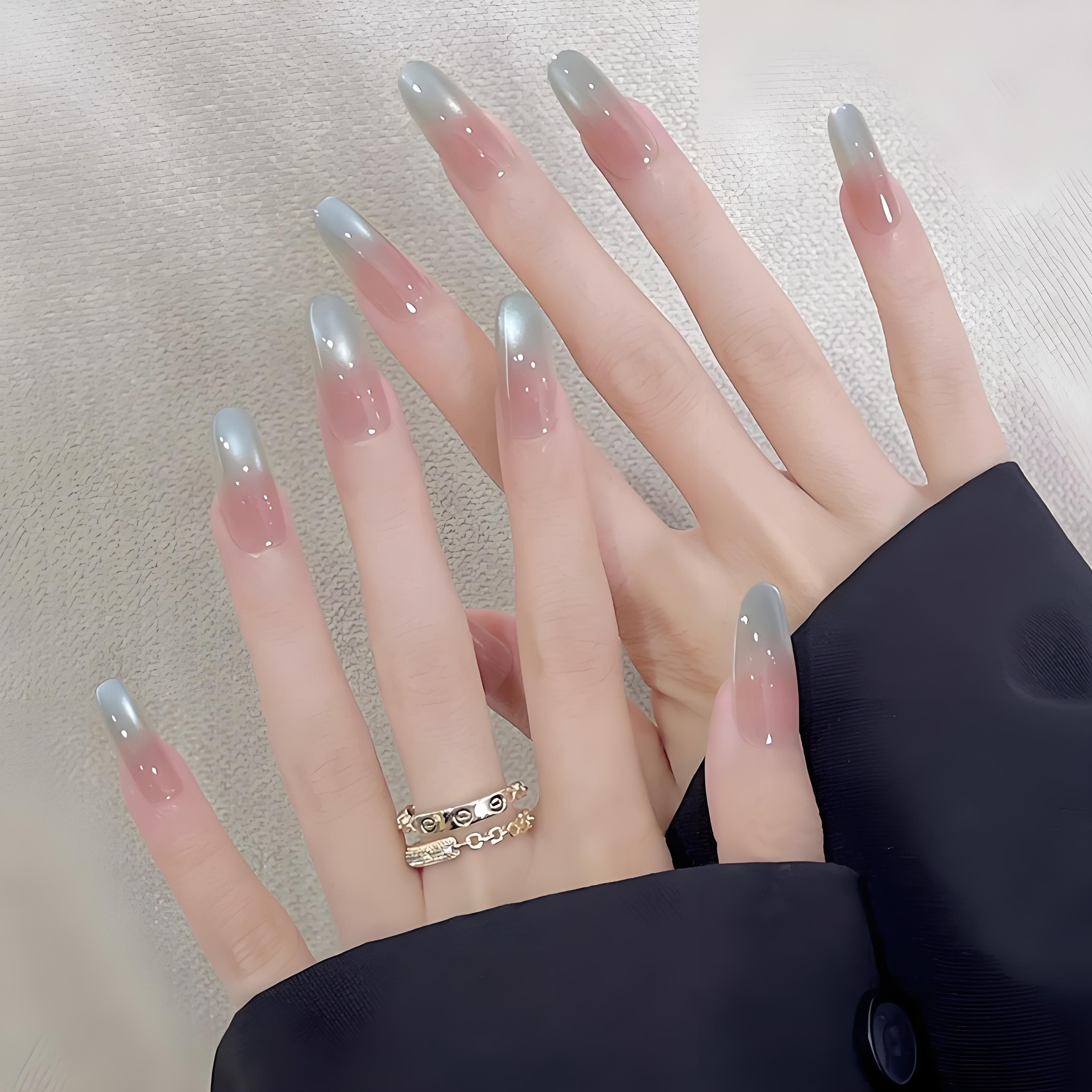 映蕉凌洛冰透蓝腮红猫眼渐变美甲玻璃珠简约气质纯手工穿戴甲可拆