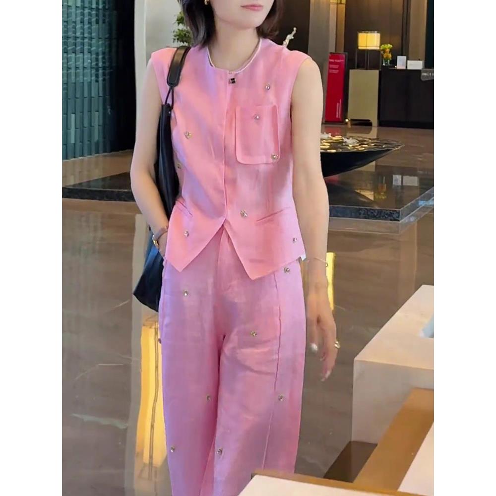 女人味无袖贴钻粉色上衣裤子套装