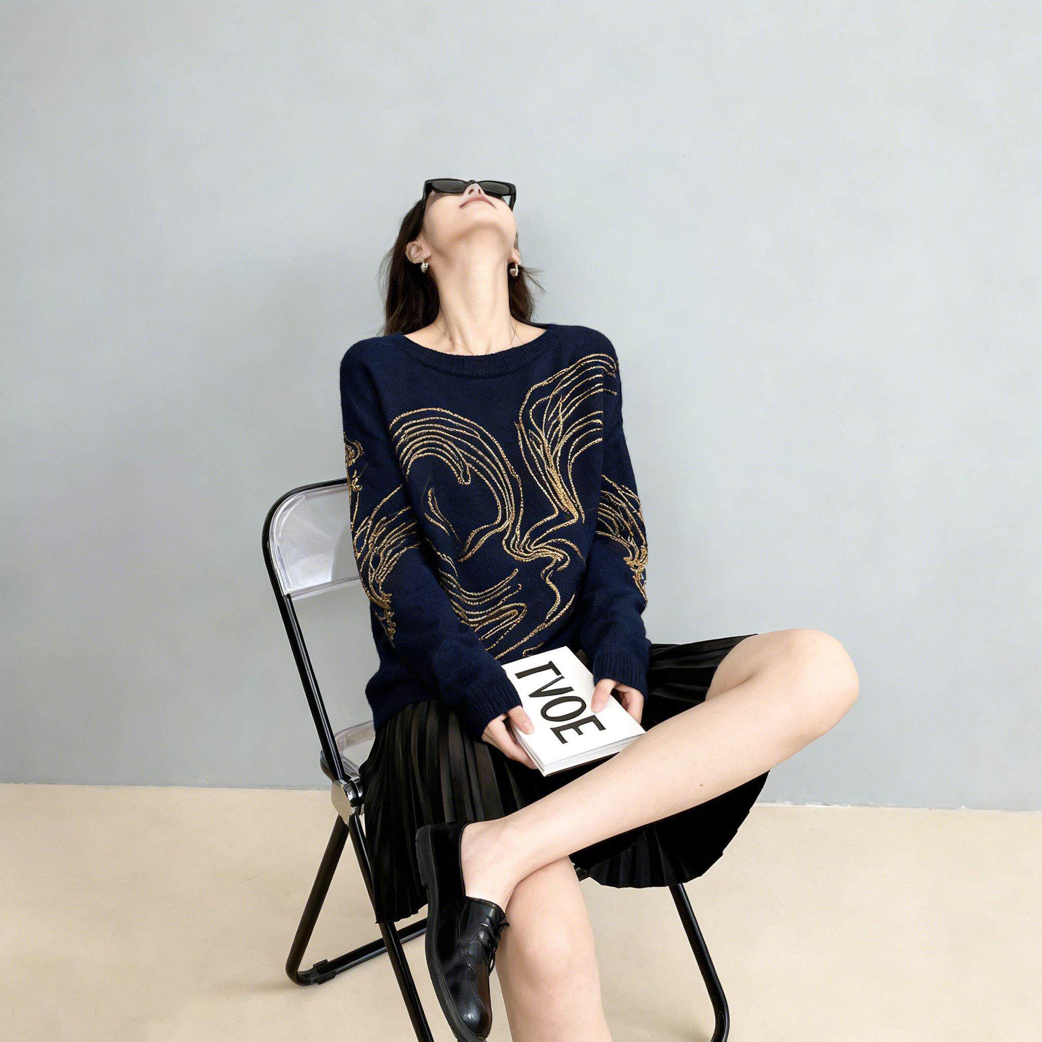 秋季新款独特漂亮软糯毛衣女