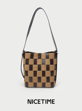 NICETIME[十六时区]复古棋盘格水桶女包百搭磨砂皮腋下包秋冬新款