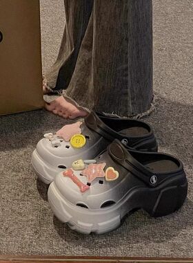 品牌原创小众可爱洞洞鞋女夏季外穿2024新款韩版小熊渐变沙滩包头