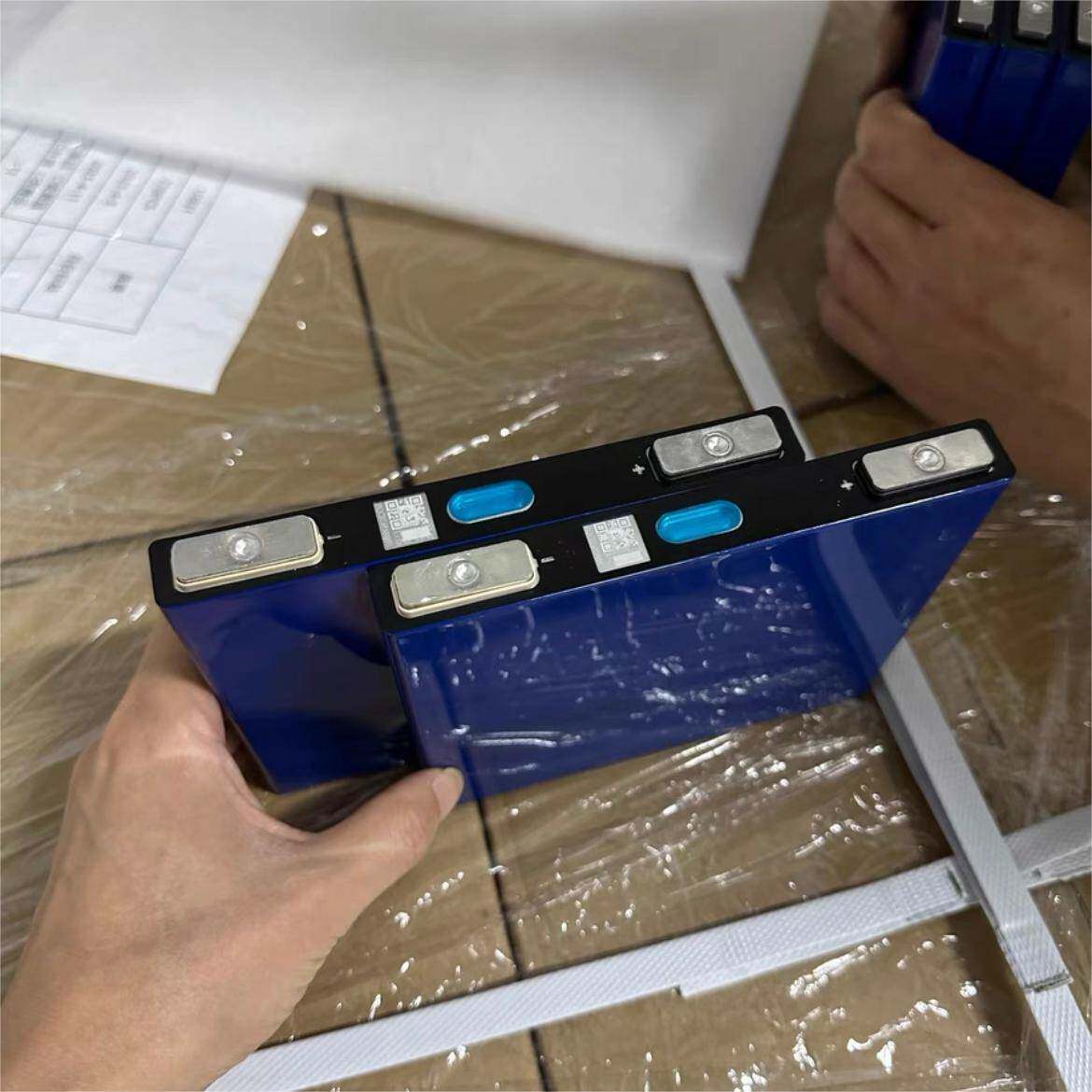 亿纬22Ah磷酸铁锂高倍率电芯 持续30c瞬间60c放电适用于启动电源