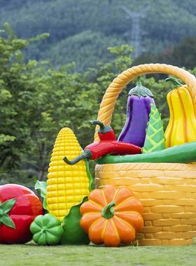 户外园林彷真蔬菜水果玻璃纤维雕塑草莓南瓜样品屋展示中心农场草