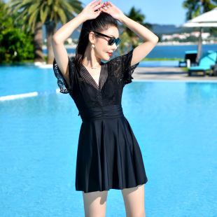 钢托聚v拢胖MM宽松显瘦遮肚2023新款 连体短袖 夏泳 泳衣女裙式 大码