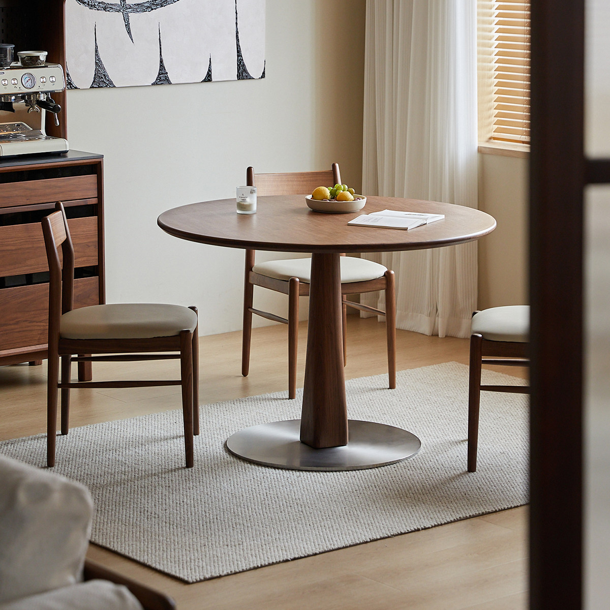 出乎生活圆形黑胡桃木复古餐桌