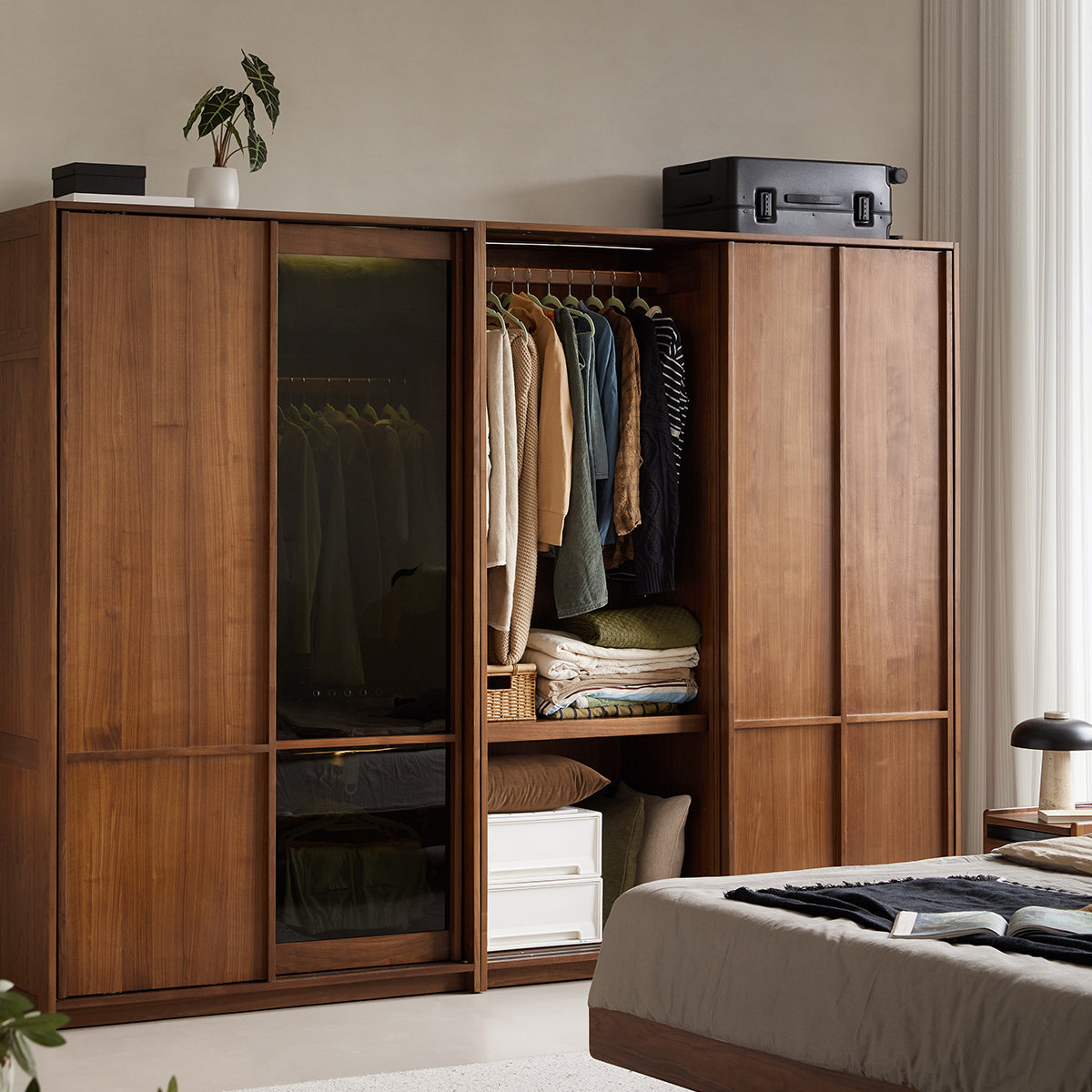 出乎家具纵横衣柜2.0卧室收纳储物柜子黑胡桃木玻璃落地柜大衣柜,住宅家具,独立衣柜,淘宝优惠券,粉丝福利购,淘宝优惠卷