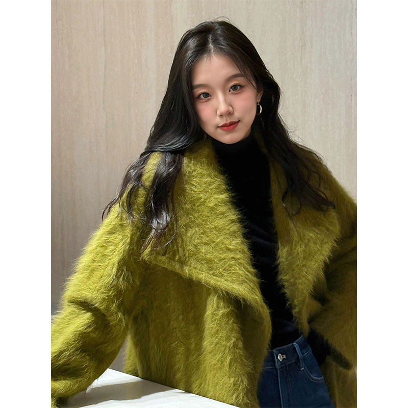 千金感绿色机车呢子大衣女25冬小个子高级感短款毛毛毛呢外套保暖